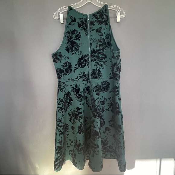 RICKIS size 14 green and black velvety floral midi dress - Picture 12 of 12